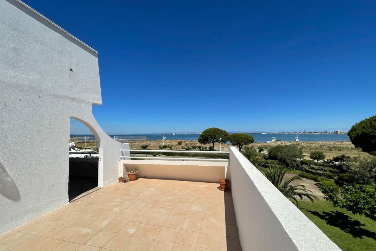 APPARTEMENT VUE MER Port Camargue 4 couchages résidence Le Flamant Le Grau-du-Roi Esterno foto